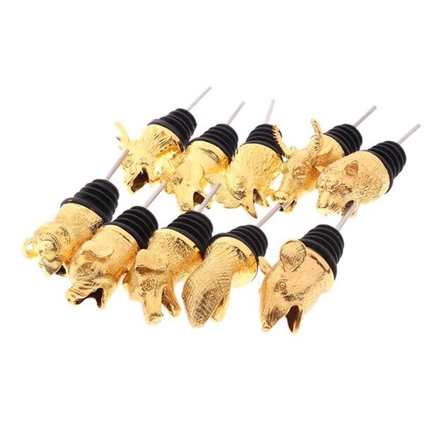 Elevate every occasion to sophistication with our "Golden Animal Head Wine Pourer". Its captivating charm enhances the presentation of your wines.
